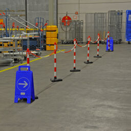 Barriers combination kit 6 uprights with triangle plate, complete with 10 m chain and hooks (red/white) 